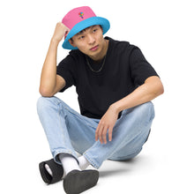 Load image into Gallery viewer, Reversible bucket hat &quot;Blue/Pink&quot;
