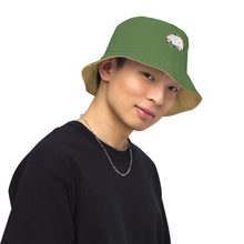 Load image into Gallery viewer, Reversible bucket hat &quot;Green/Khaki&quot;
