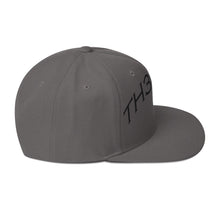 Load image into Gallery viewer, Curved Th3rap Snapback Hat
