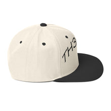 Load image into Gallery viewer, Curved Th3rap Snapback Hat
